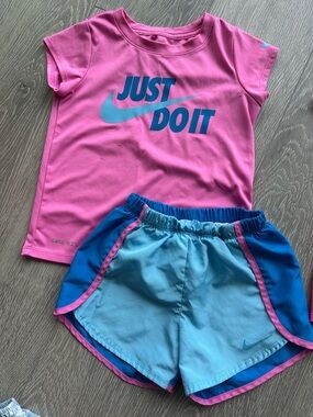 Nike Girls Youth Dri-Fit Outfit Top Shirt Bottom Shorts Pink Blue Size 6